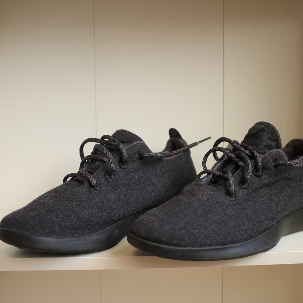 Black Allbirds